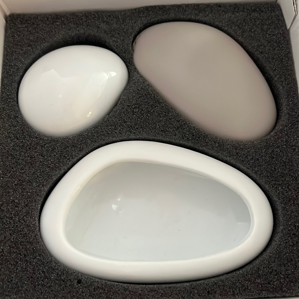 New in box Willow Collective salt, pepper, and sauce set